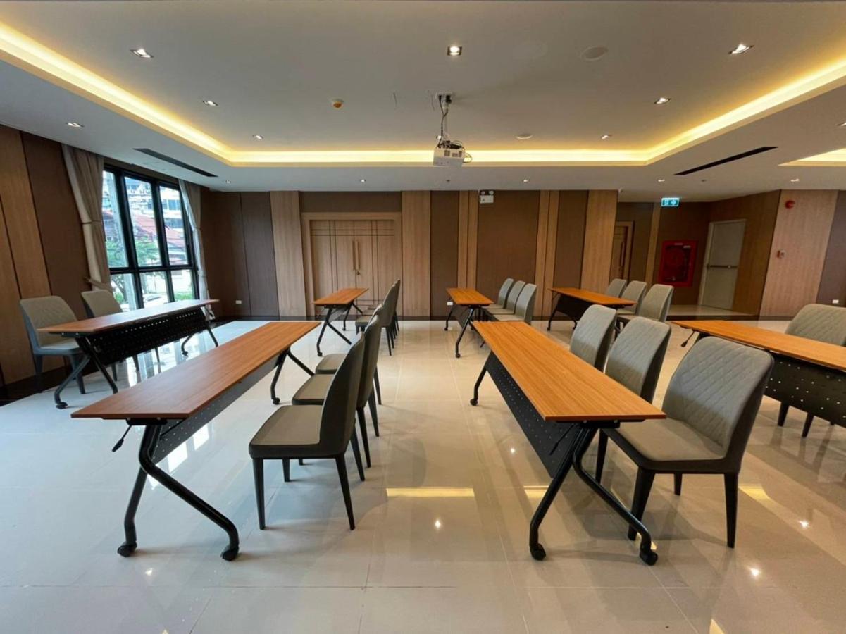 Lewit Hotel Pattaya, A Member Of Radisson Individuals Экстерьер фото