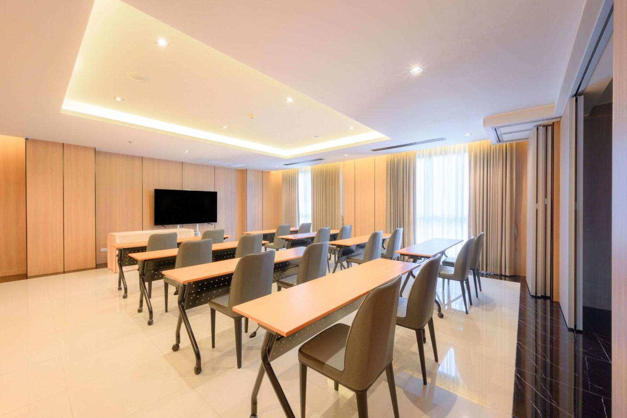 Lewit Hotel Pattaya, A Member Of Radisson Individuals Экстерьер фото
